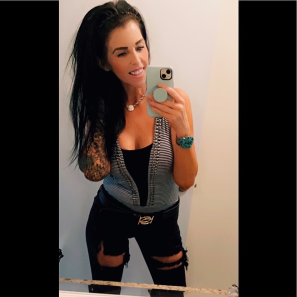 Meet your Posher, Jessica - Picture 2 of 9